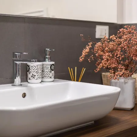 A Due Passi Da Piazza Maggiore 4 * Болонья