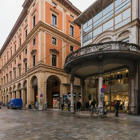 A Due Passi Da Piazza Maggiore 4 Apartment